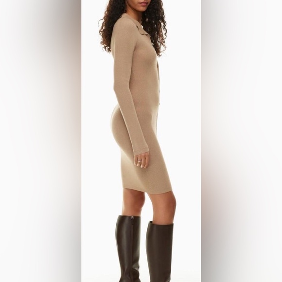Aritzia Wilfred Cove Dress
Button-up sweater dress Gold Camel VGUC - Picture 2 of 5
